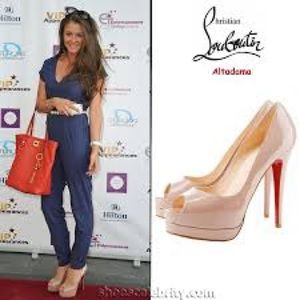 Nude classic peep toe